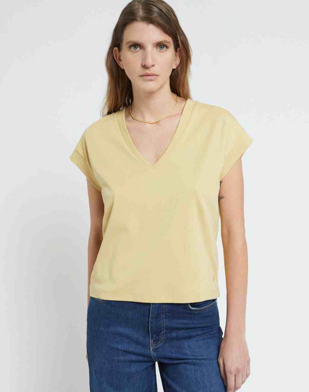 V-Neck T-shirt in White or Butter